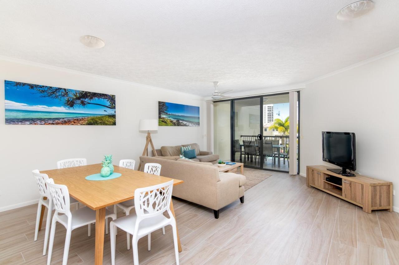 The Village Holiday Apartments At Burleigh Heads Gold Coast Dış mekan fotoğraf