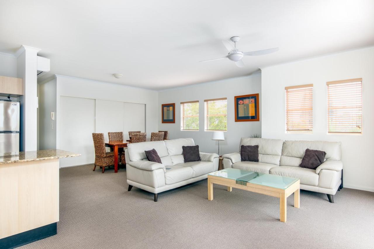 The Village Holiday Apartments At Burleigh Heads Gold Coast Dış mekan fotoğraf